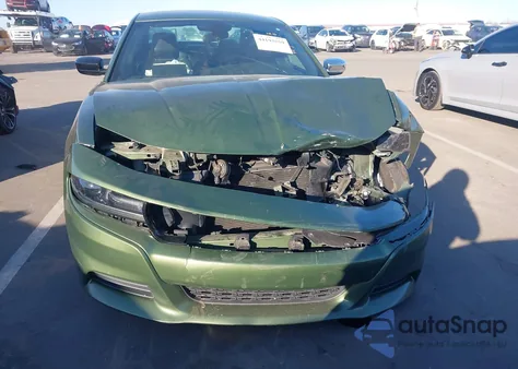 2019 Dodge Charger Sxt Rwd z USA, uszkodzony, nr VIN 2C3CDXBG6KH752857